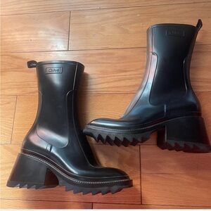 Black Chloe Rain Boots